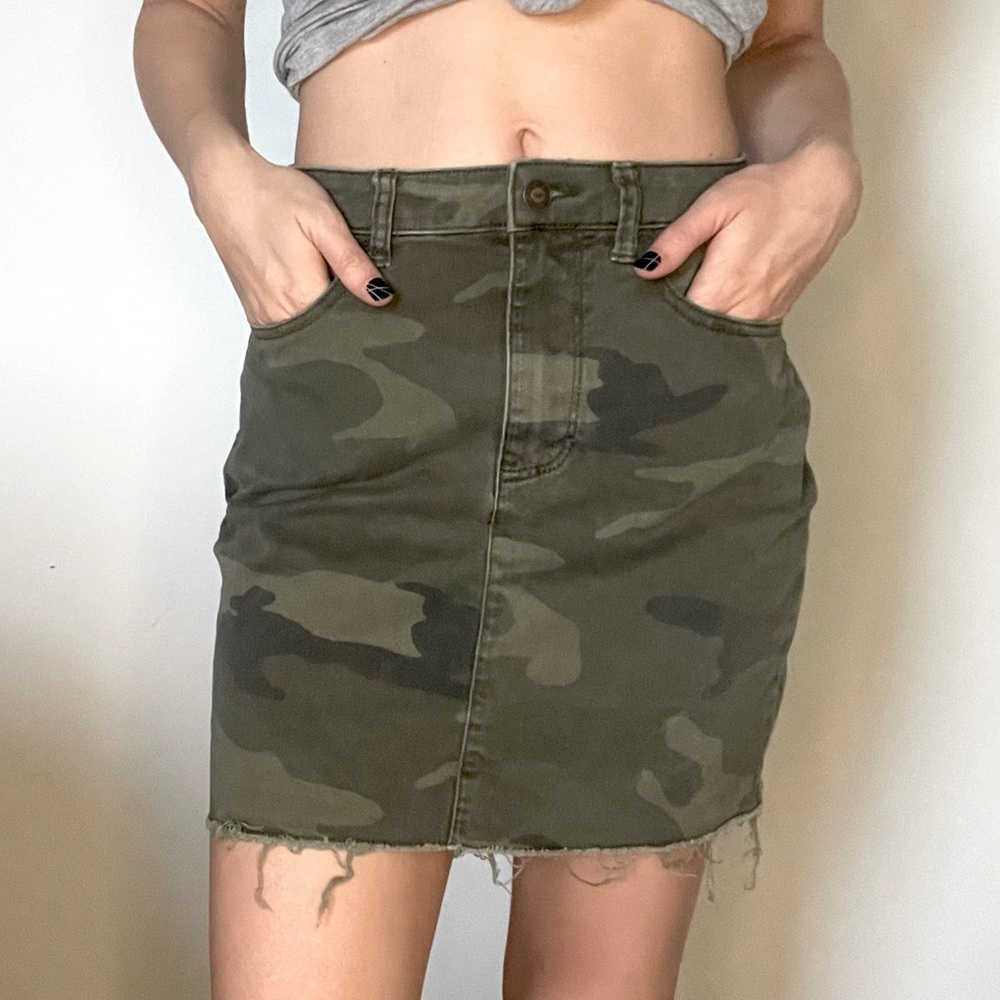 Hollister high waist camo skirt